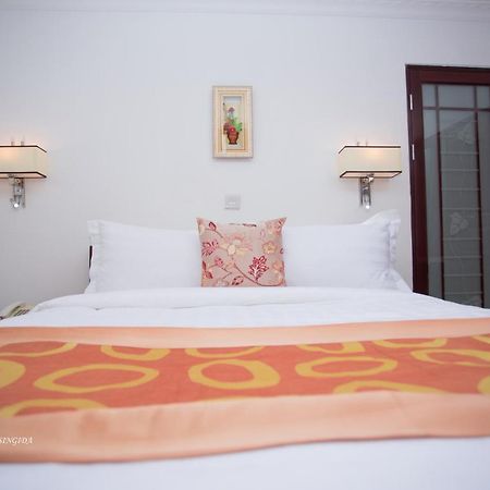 Regency Resort Singida エクステリア 写真