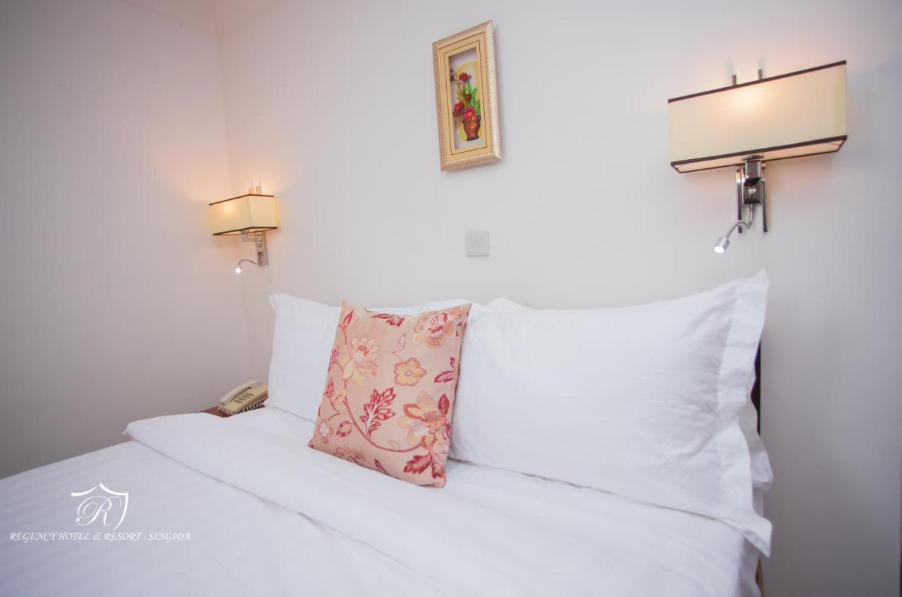 Regency Resort Singida エクステリア 写真