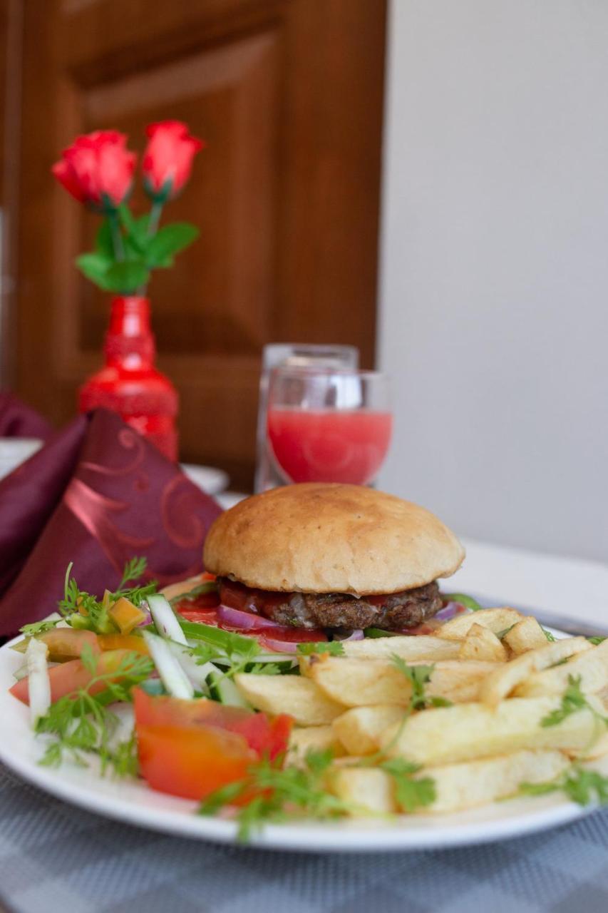 Regency Resort Singida エクステリア 写真