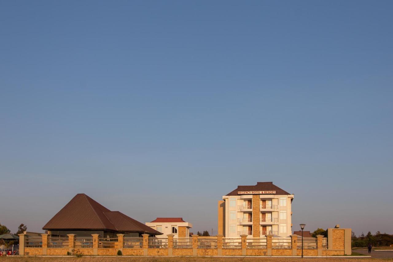 Regency Resort Singida エクステリア 写真