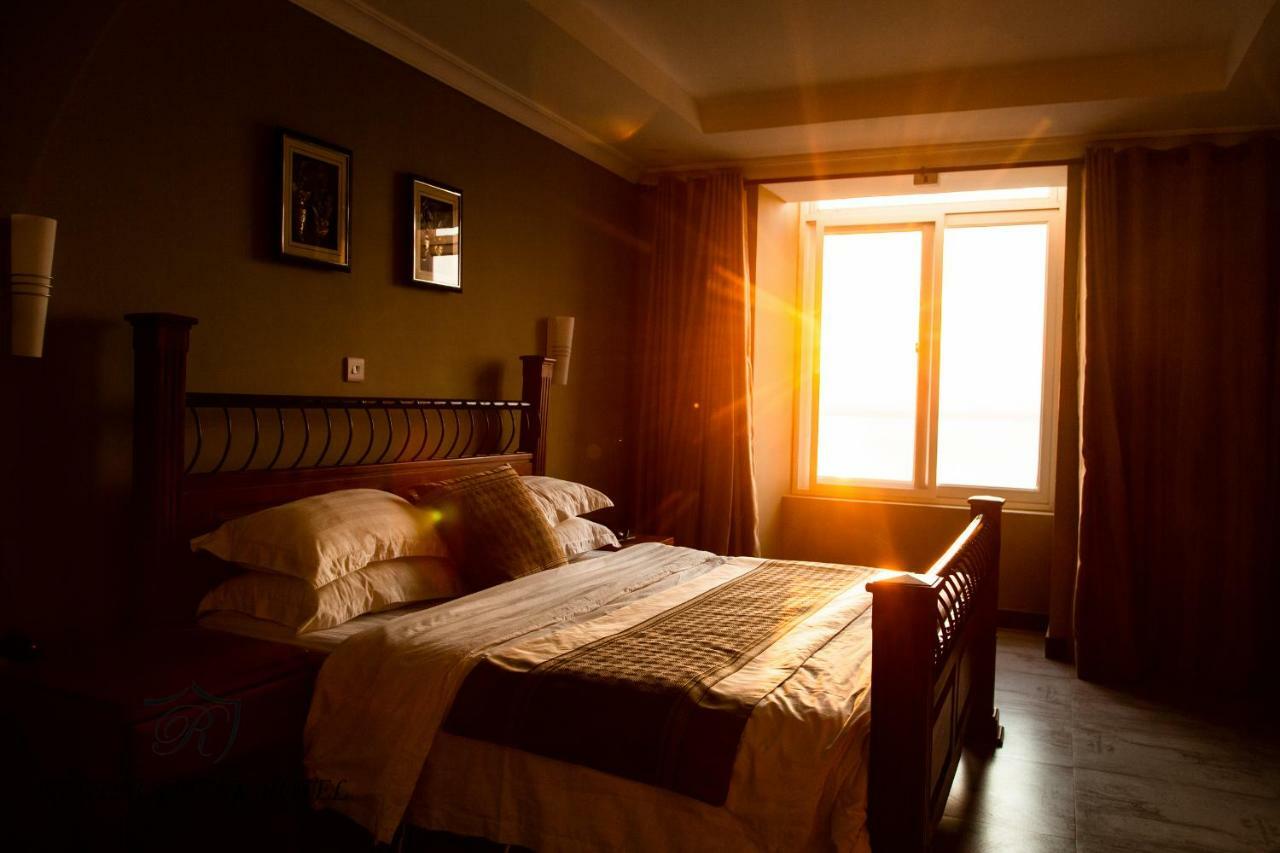 Regency Resort Singida エクステリア 写真