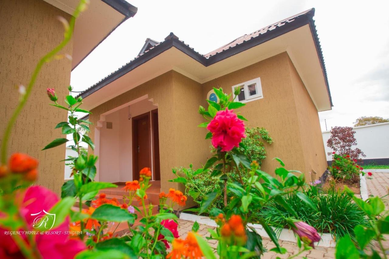 Regency Resort Singida エクステリア 写真